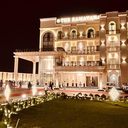 The Ramayana Hotel, Ayodhya Kültér fotó